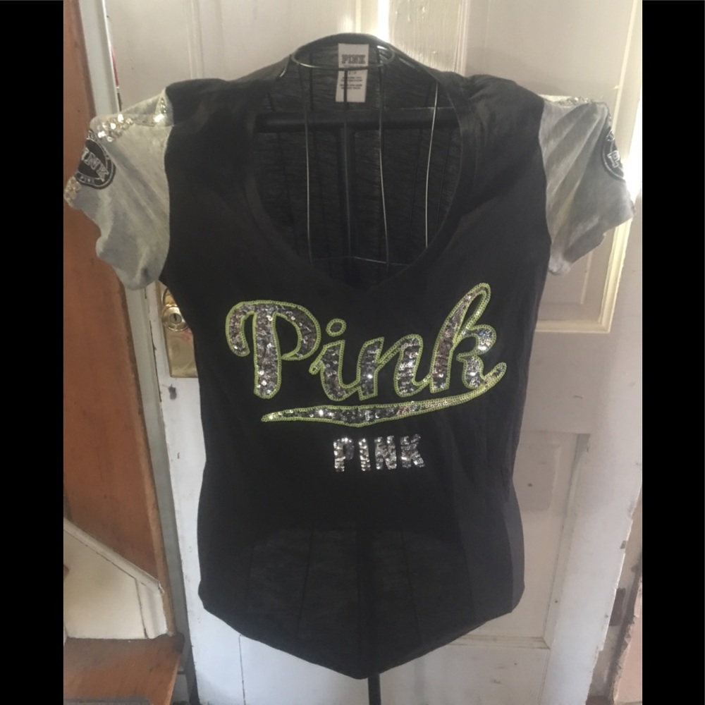 Pink v neck T-shirt size small Victoria’s Secret
